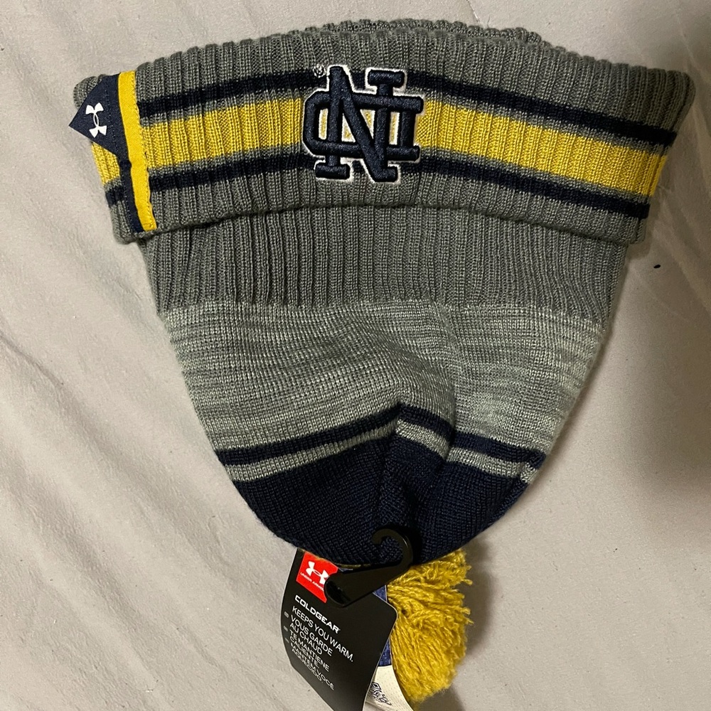 UA beanie never worn